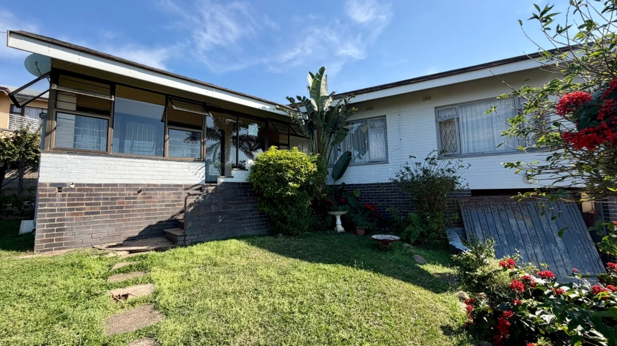 3 Bedroom Property for Sale in St Michaels On Sea KwaZulu-Natal