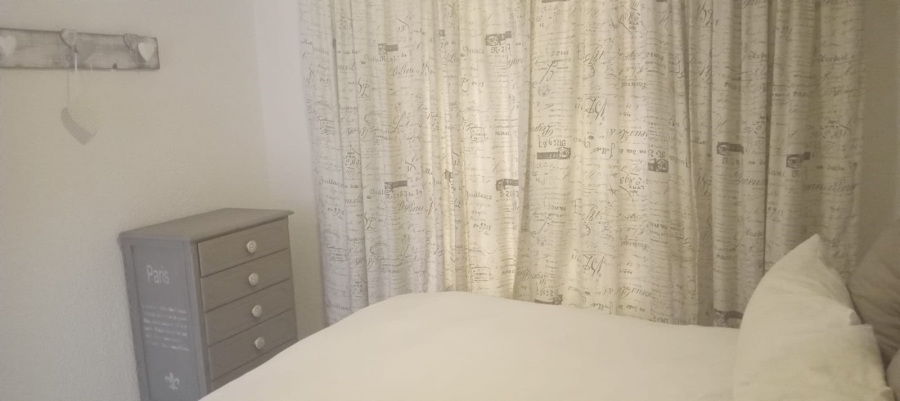 3 Bedroom Property for Sale in Lawrence Rocks KwaZulu-Natal