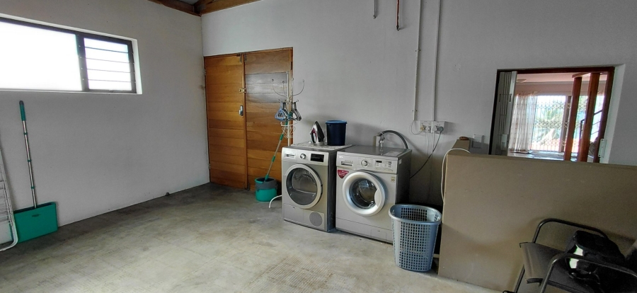 4 Bedroom Property for Sale in Umzumbe KwaZulu-Natal
