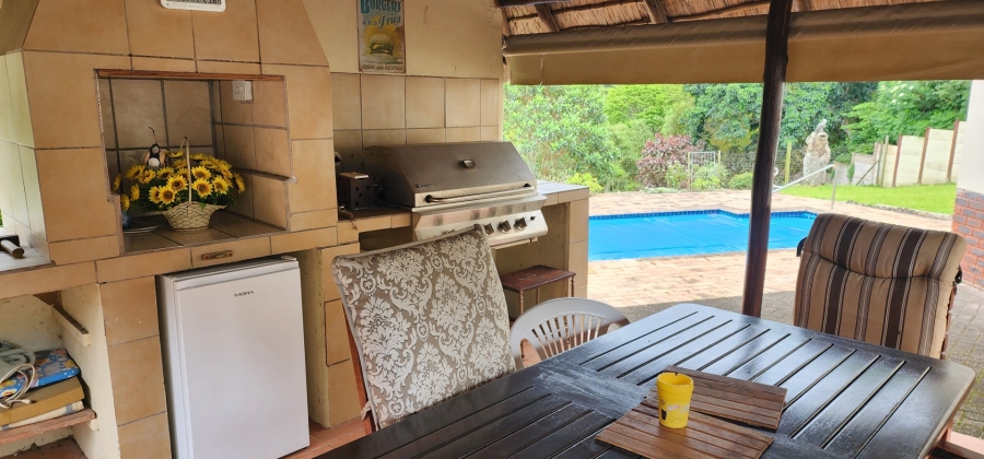 4 Bedroom Property for Sale in Umtentweni KwaZulu-Natal