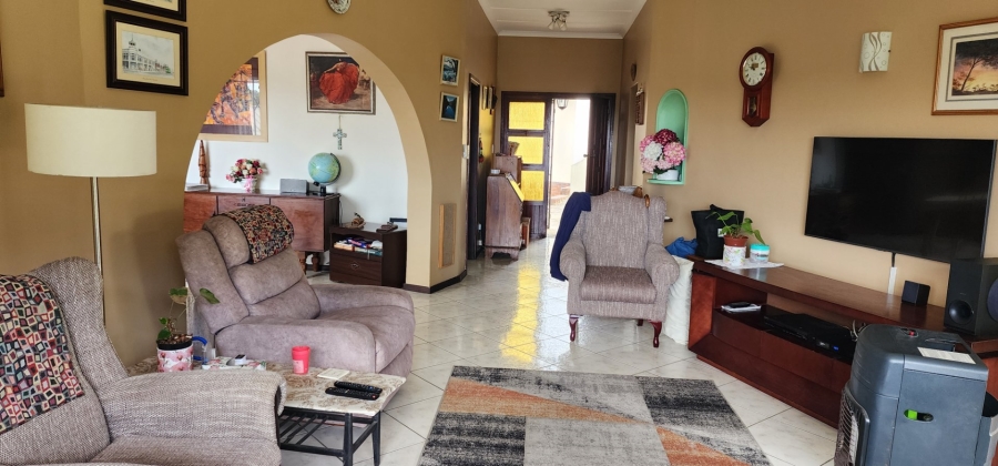 4 Bedroom Property for Sale in Umtentweni KwaZulu-Natal