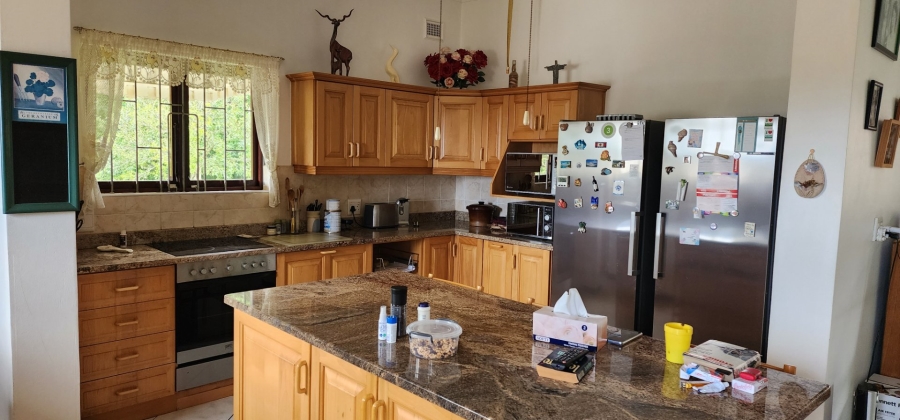 4 Bedroom Property for Sale in Umtentweni KwaZulu-Natal