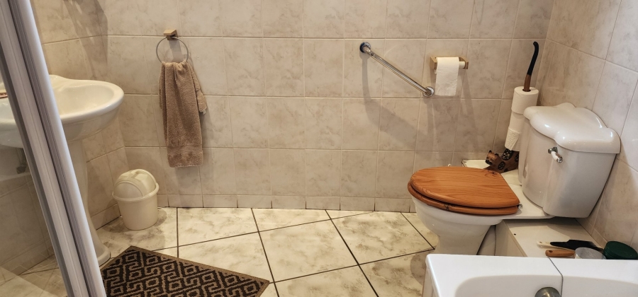 4 Bedroom Property for Sale in Umtentweni KwaZulu-Natal