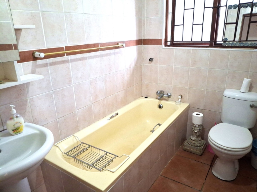 4 Bedroom Property for Sale in Three Hills KwaZulu-Natal