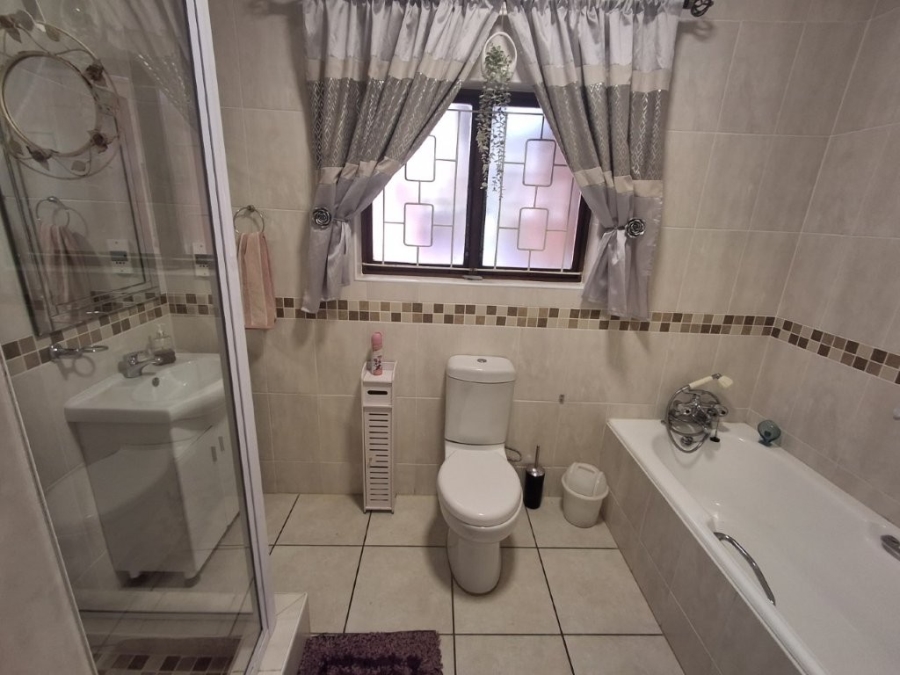 4 Bedroom Property for Sale in Ramsgate KwaZulu-Natal