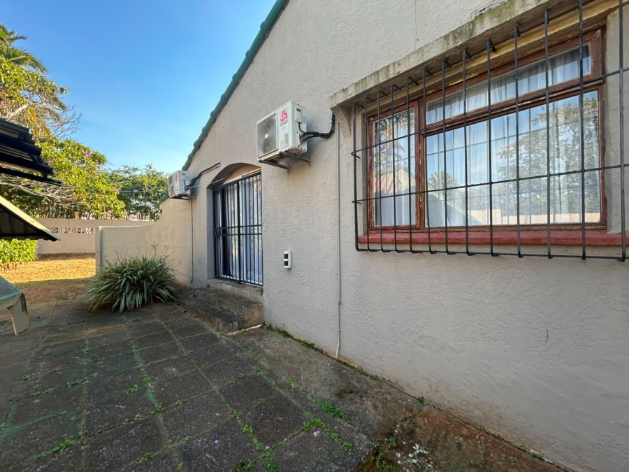 5 Bedroom Property for Sale in Glenmore KwaZulu-Natal