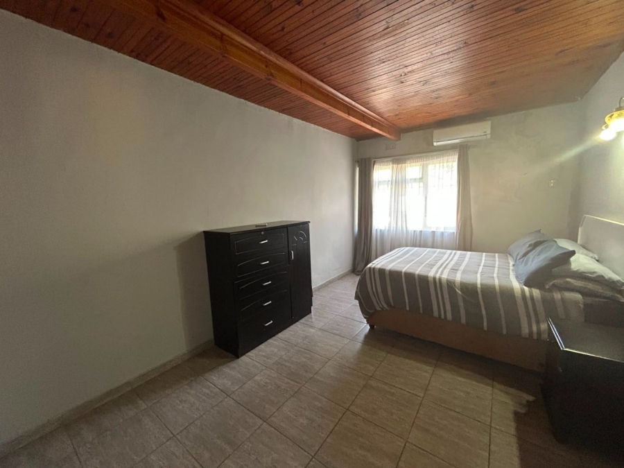 5 Bedroom Property for Sale in Glenmore KwaZulu-Natal