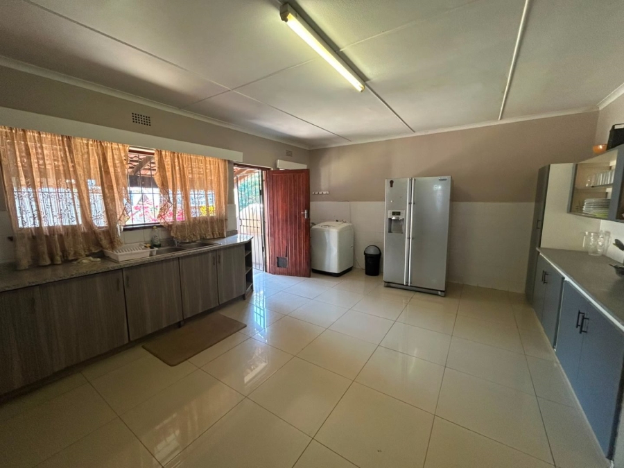 5 Bedroom Property for Sale in Glenmore KwaZulu-Natal