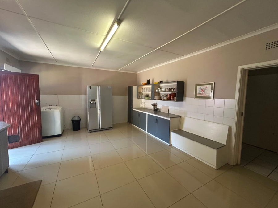 5 Bedroom Property for Sale in Glenmore KwaZulu-Natal