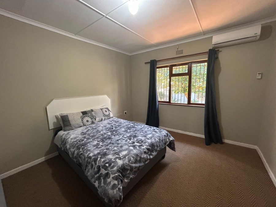 5 Bedroom Property for Sale in Glenmore KwaZulu-Natal