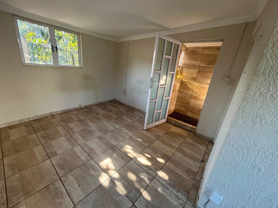 5 Bedroom Property for Sale in Glenmore KwaZulu-Natal