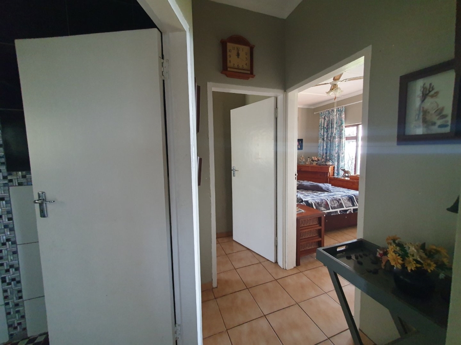 4 Bedroom Property for Sale in Port Edward KwaZulu-Natal