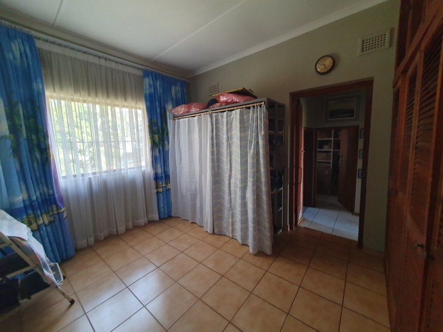 4 Bedroom Property for Sale in Port Edward KwaZulu-Natal