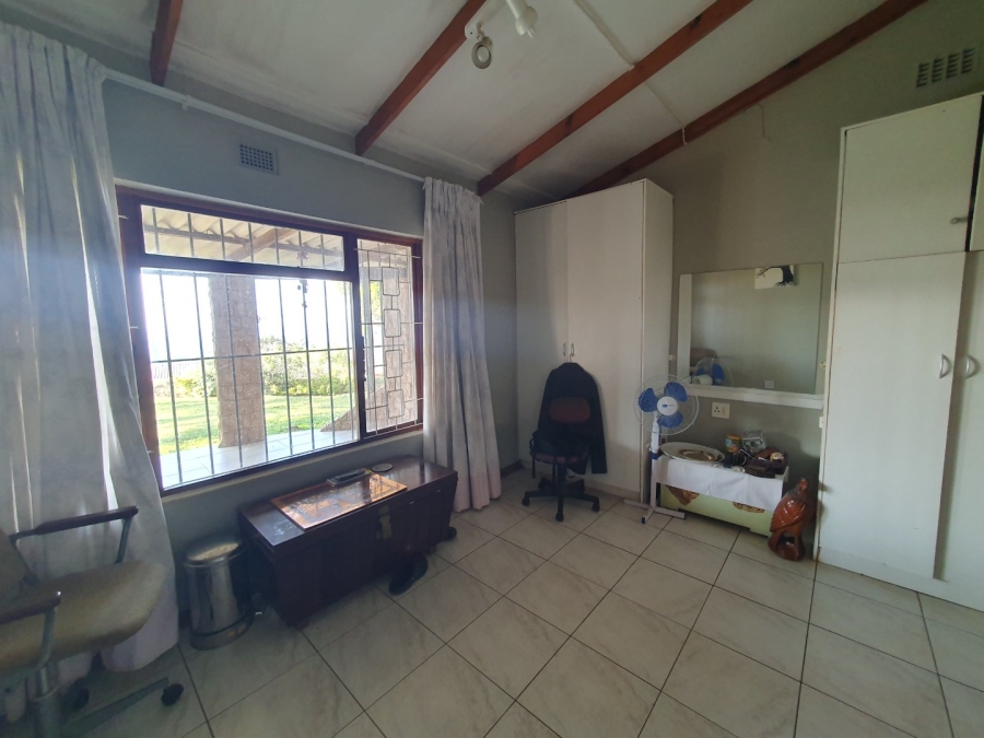 4 Bedroom Property for Sale in Port Edward KwaZulu-Natal