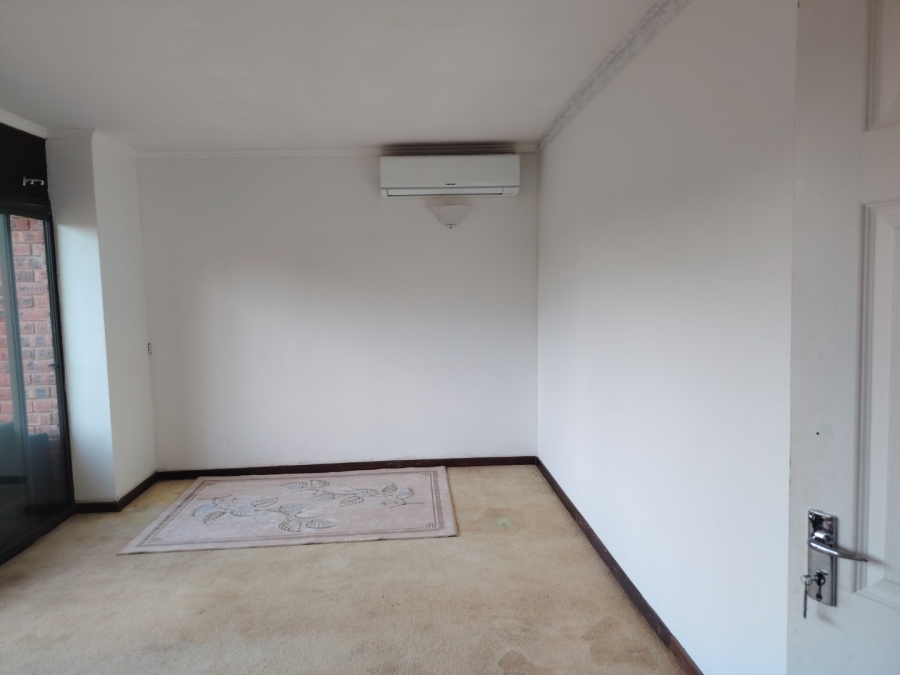 3 Bedroom Property for Sale in Waterfall KwaZulu-Natal
