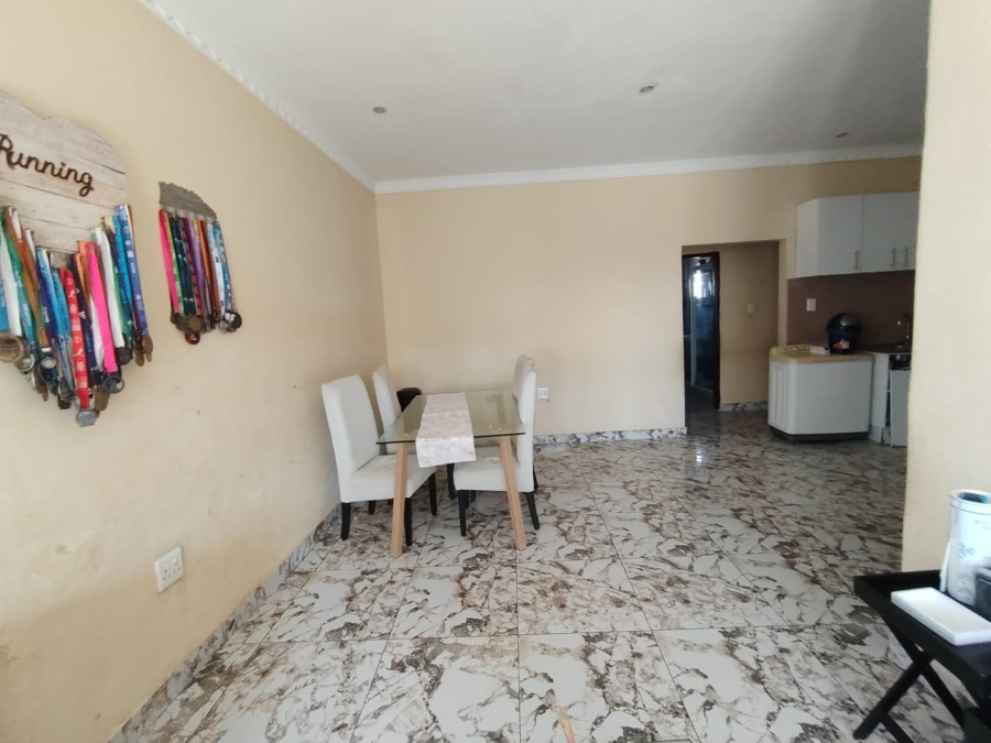 To Let 3 Bedroom Property for Rent in Brighton Beach KwaZulu-Natal