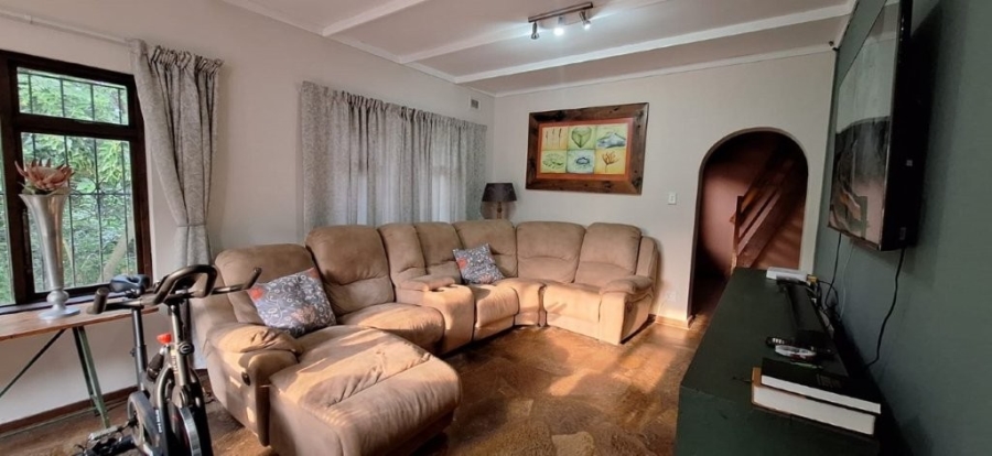 3 Bedroom Property for Sale in Umtentweni KwaZulu-Natal