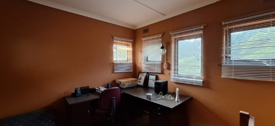 3 Bedroom Property for Sale in Umtentweni KwaZulu-Natal