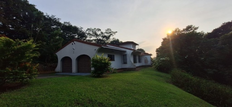 3 Bedroom Property for Sale in Umtentweni KwaZulu-Natal