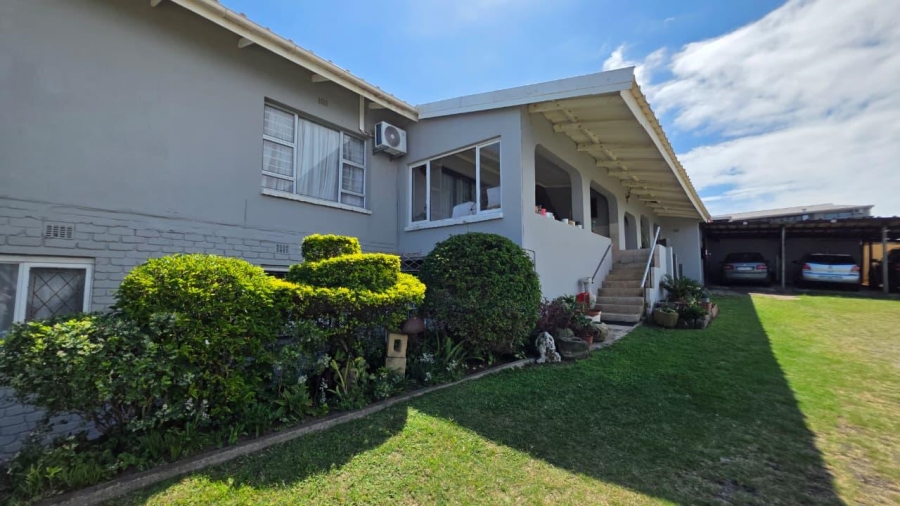 3 Bedroom Property for Sale in Hibberdene KwaZulu-Natal