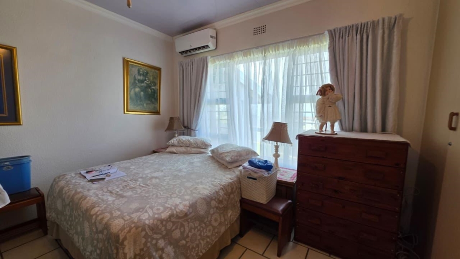 3 Bedroom Property for Sale in Hibberdene KwaZulu-Natal