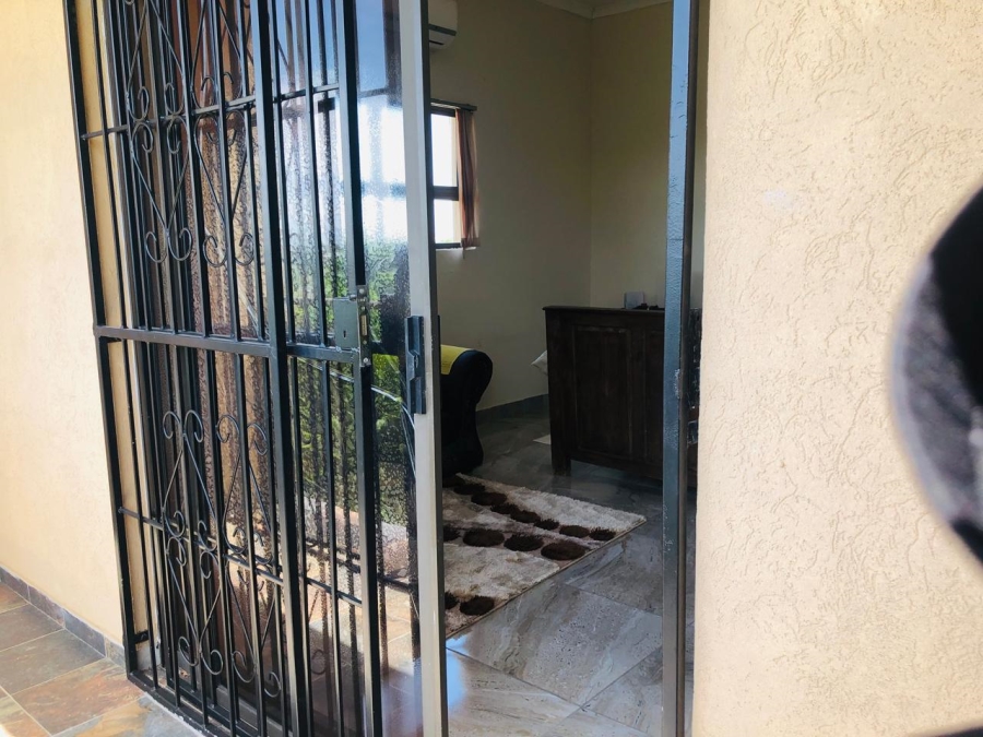 5 Bedroom Property for Sale in Marburg KwaZulu-Natal