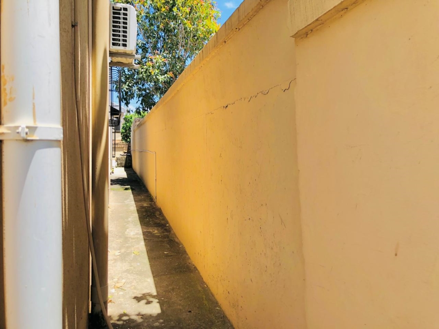 5 Bedroom Property for Sale in Marburg KwaZulu-Natal