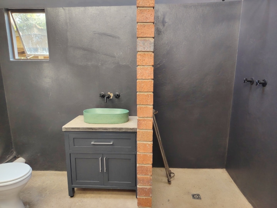 To Let Commercial Property for Rent in Peacevale KwaZulu-Natal