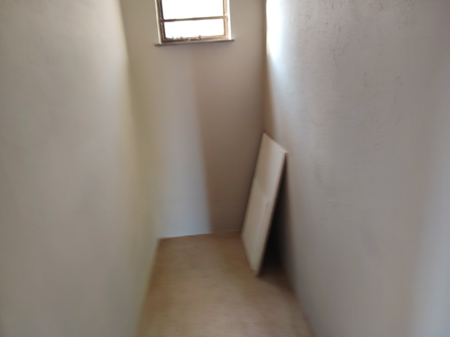 To Let Commercial Property for Rent in Peacevale KwaZulu-Natal