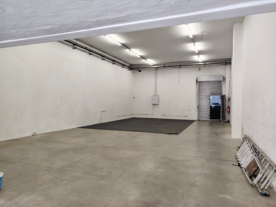 To Let Commercial Property for Rent in Hillcrest Central KwaZulu-Natal