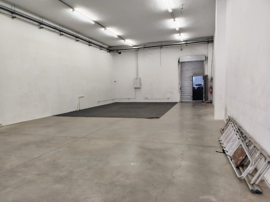 To Let Commercial Property for Rent in Hillcrest Central KwaZulu-Natal