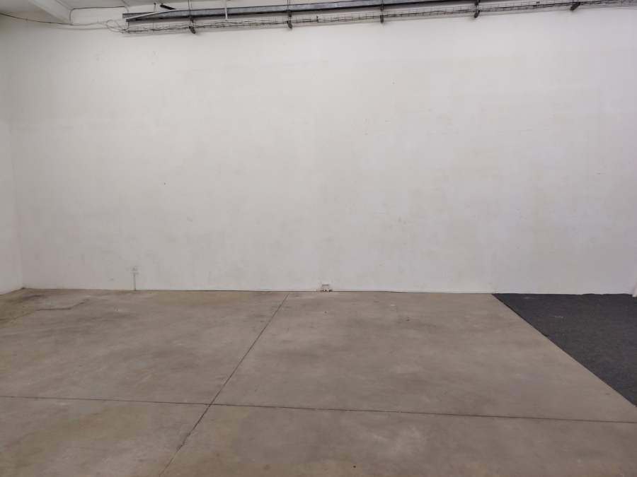 To Let Commercial Property for Rent in Hillcrest Central KwaZulu-Natal
