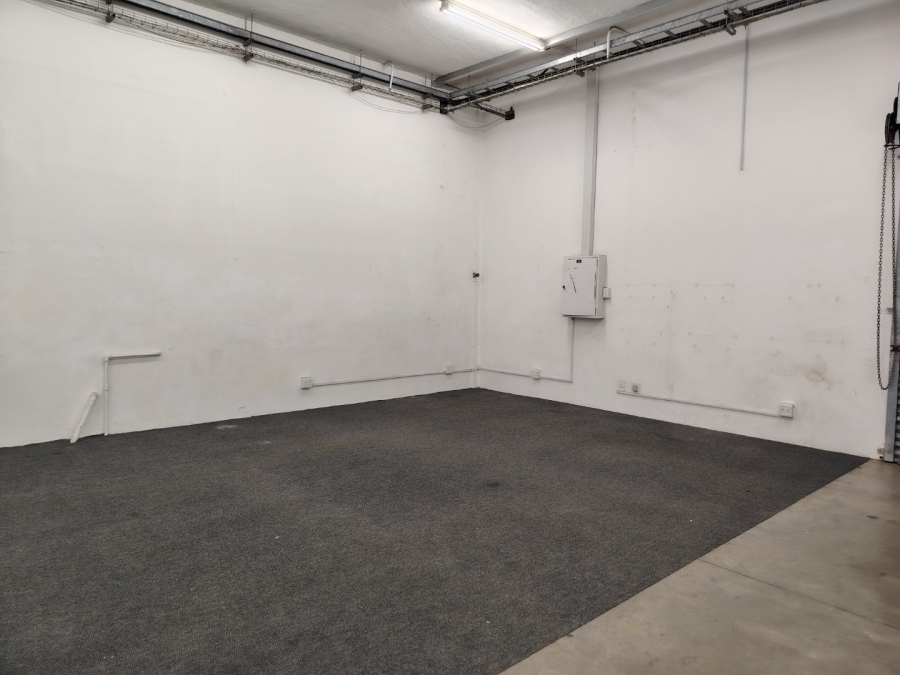 To Let Commercial Property for Rent in Hillcrest Central KwaZulu-Natal
