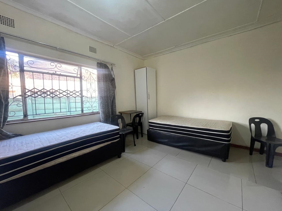 To Let 8 Bedroom Property for Rent in Wensleydale KwaZulu-Natal
