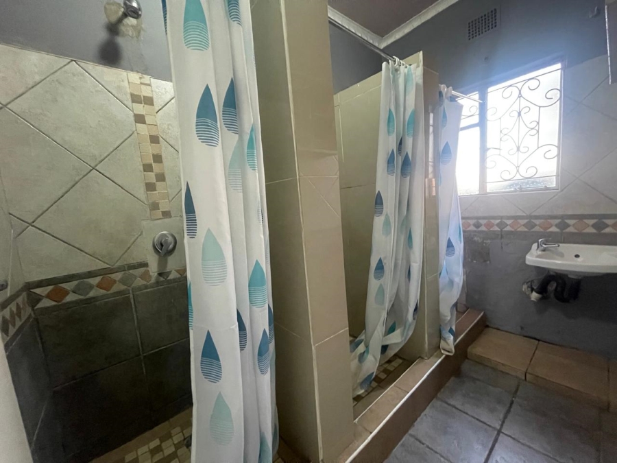 To Let 8 Bedroom Property for Rent in Wensleydale KwaZulu-Natal