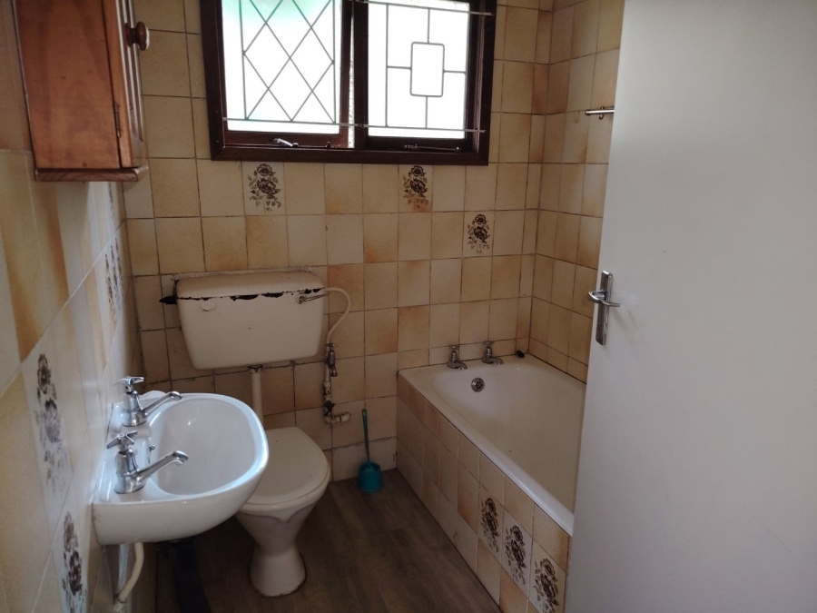To Let  Bedroom Property for Rent in Gillitts KwaZulu-Natal