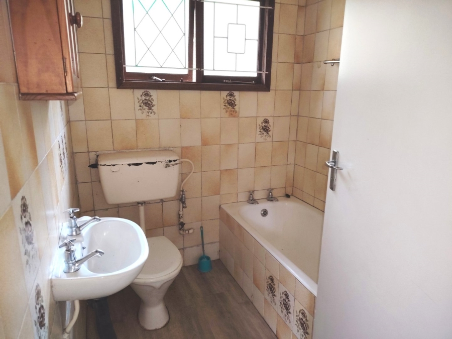 To Let  Bedroom Property for Rent in Gillitts KwaZulu-Natal