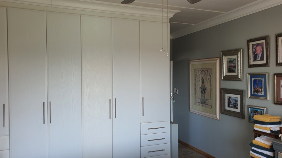 4 Bedroom Property for Sale in Palm Beach KwaZulu-Natal