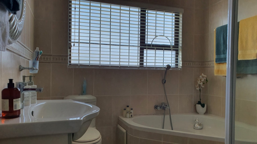 4 Bedroom Property for Sale in Palm Beach KwaZulu-Natal