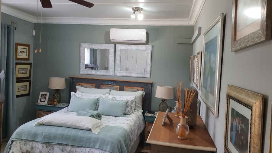 4 Bedroom Property for Sale in Palm Beach KwaZulu-Natal