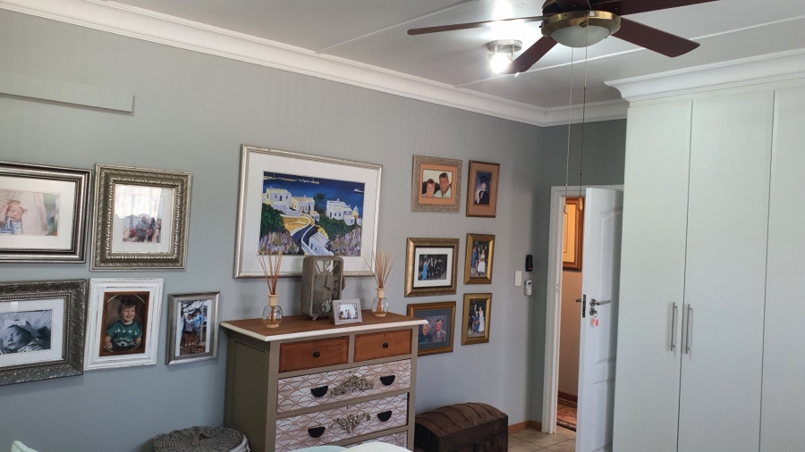 4 Bedroom Property for Sale in Palm Beach KwaZulu-Natal