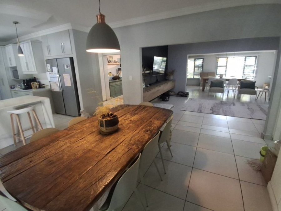 4 Bedroom Property for Sale in St Michaels On Sea KwaZulu-Natal