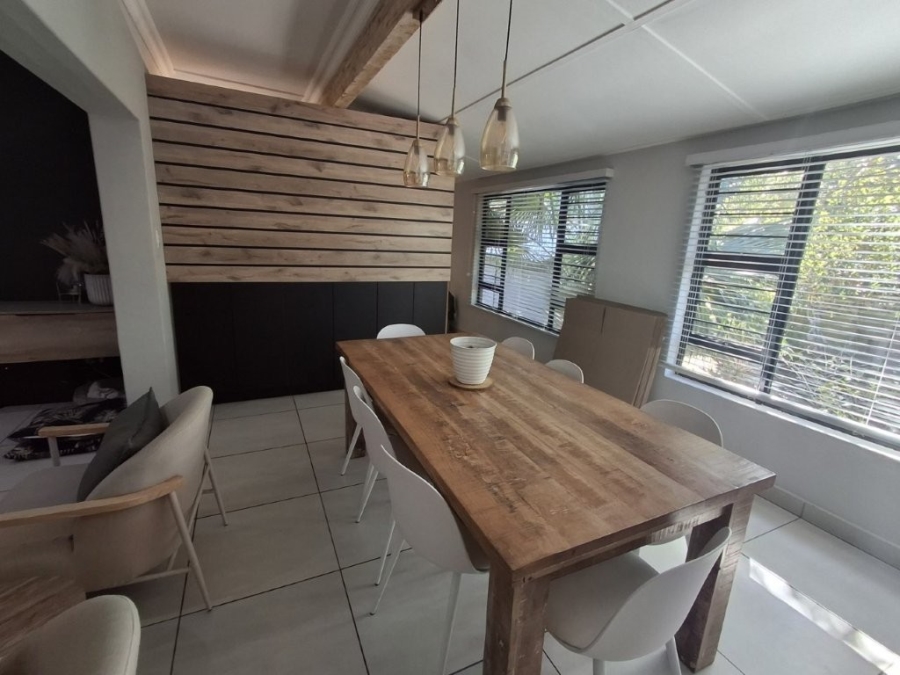 4 Bedroom Property for Sale in St Michaels On Sea KwaZulu-Natal