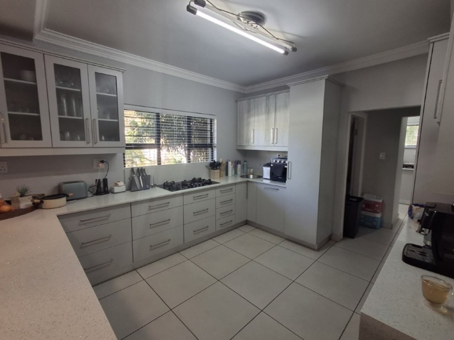 4 Bedroom Property for Sale in St Michaels On Sea KwaZulu-Natal