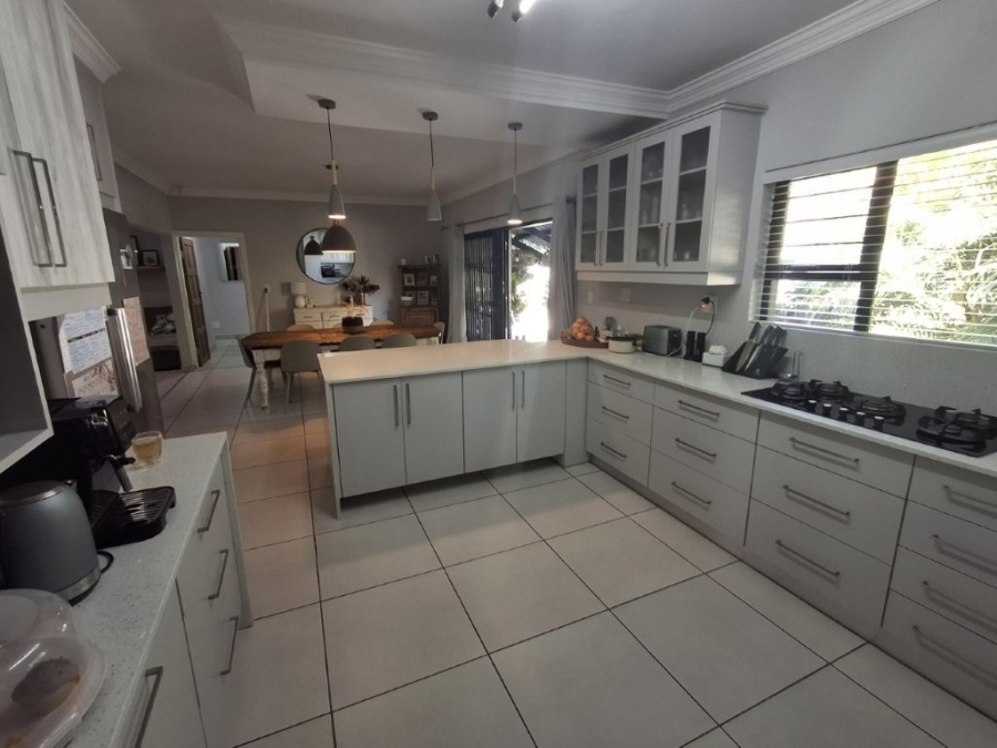 4 Bedroom Property for Sale in St Michaels On Sea KwaZulu-Natal