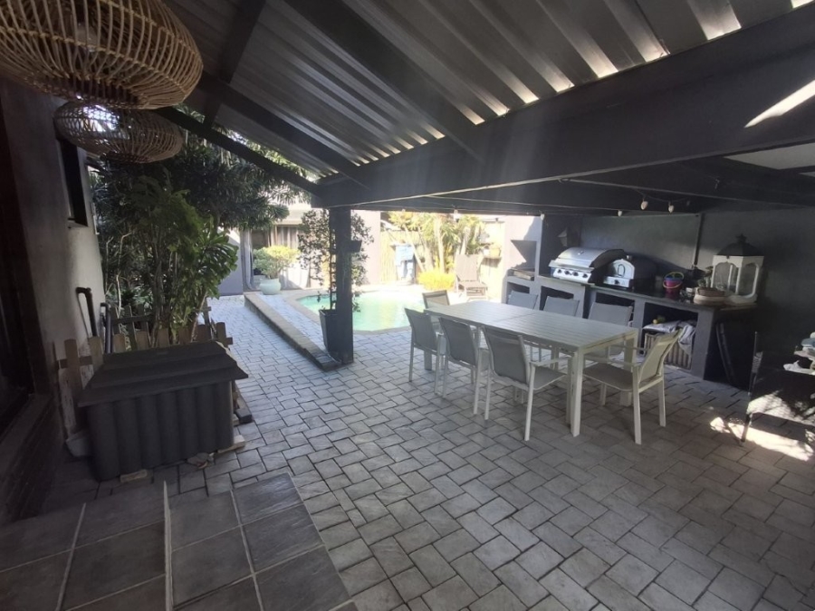 4 Bedroom Property for Sale in St Michaels On Sea KwaZulu-Natal