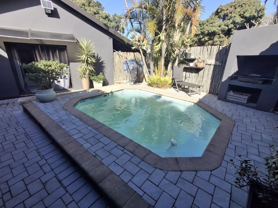 4 Bedroom Property for Sale in St Michaels On Sea KwaZulu-Natal