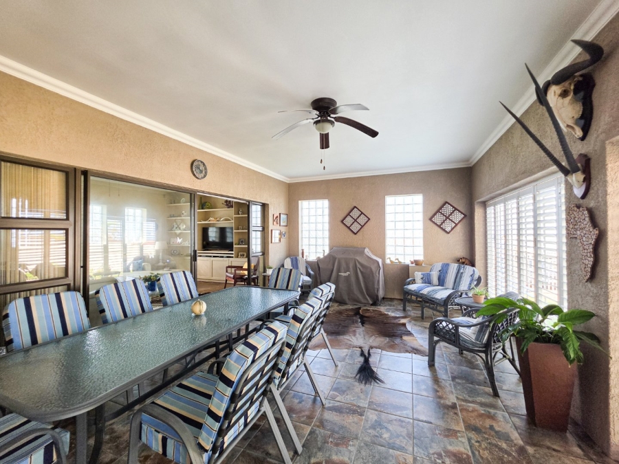 3 Bedroom Property for Sale in Uvongo KwaZulu-Natal