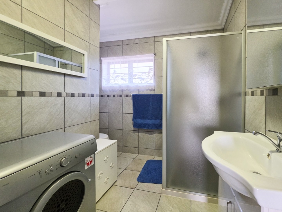 3 Bedroom Property for Sale in Uvongo KwaZulu-Natal