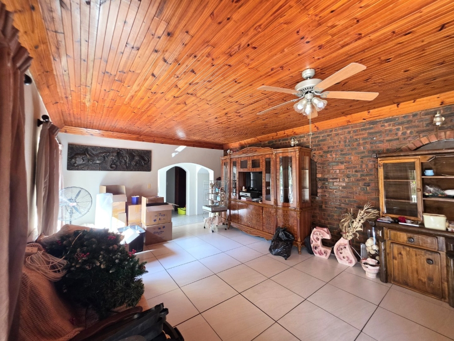 3 Bedroom Property for Sale in St Michaels On Sea KwaZulu-Natal